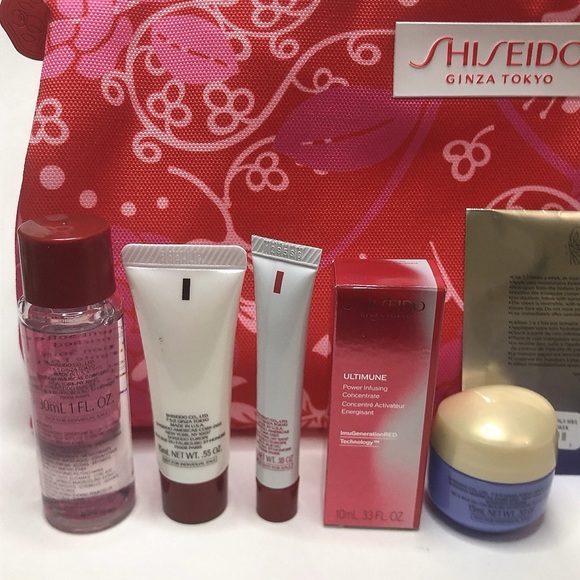 New Shiseido 7-Piece Skincare Travel Set Ultimune & Vital Perfection Bag - Picture 3 of 4